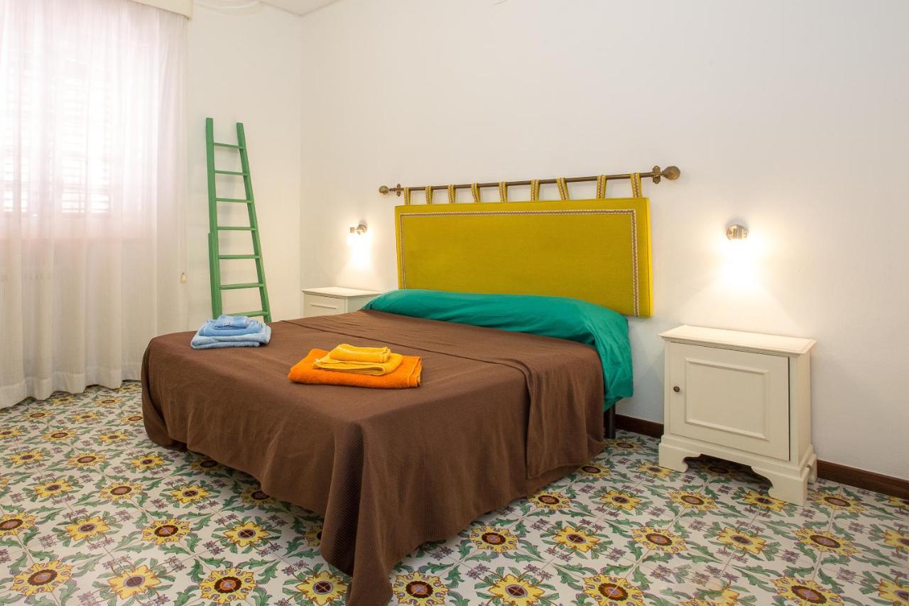 Case Ibiscus Mondello Kamer foto